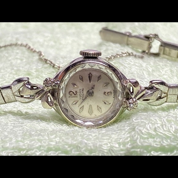 Antique Lucien Piccard 14K Gold Women’s Watch - Picture 4 of 12